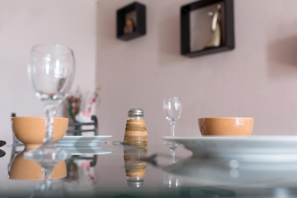 Cozy Accommodations - Dorchester City Line Kingston Ngoại thất bức ảnh